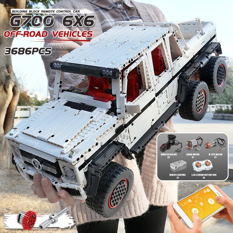 Mould King 13061 - RC Motorized G63 6x6 Building Block Car